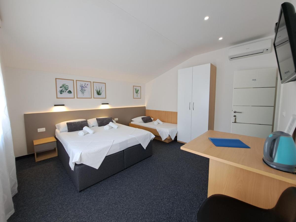 Rooms Zvonimir Stobreč Dış mekan fotoğraf